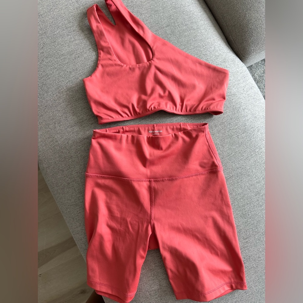Reformation One-Shoulder Workout Set